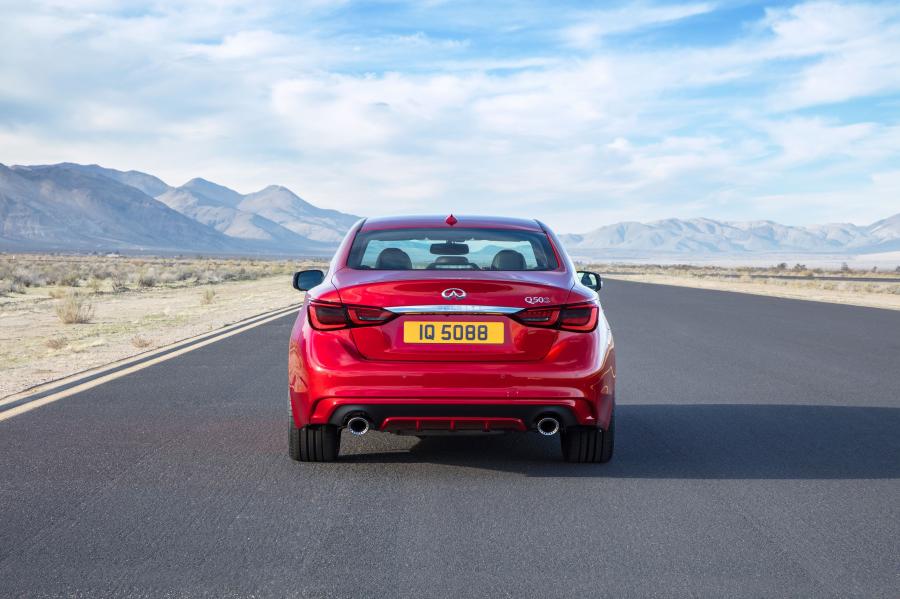  Infiniti Q50 Red Sport 400 (V37) 2017 года  (NA) (фото 23 из 40)